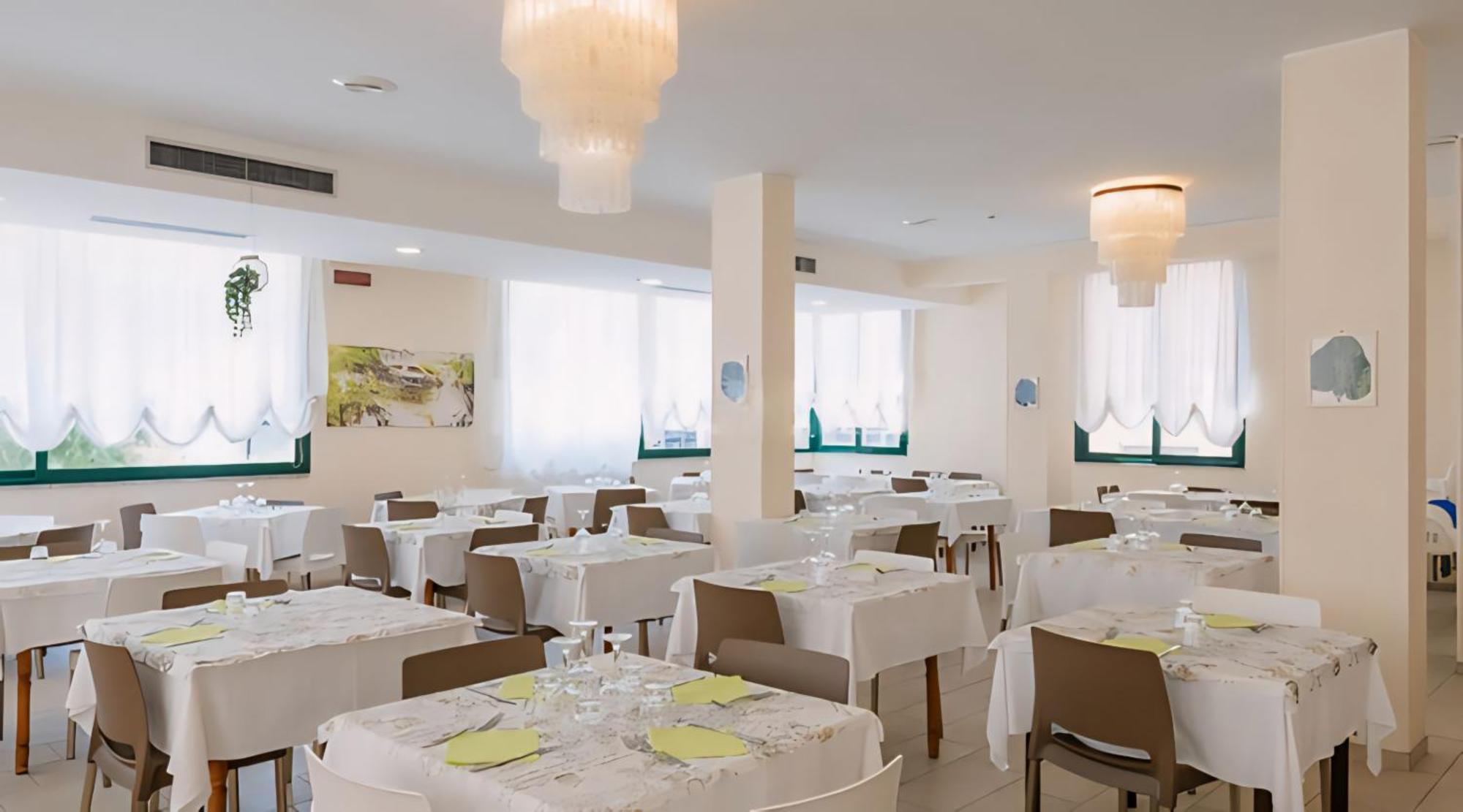 Hotel Baltic Misano Adriatico Εξωτερικό φωτογραφία