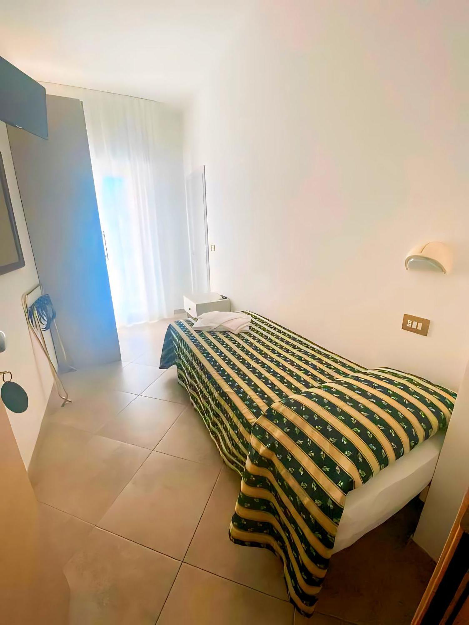 Hotel Baltic Misano Adriatico Εξωτερικό φωτογραφία